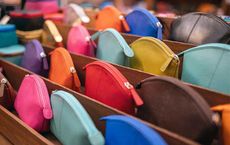 Essential Items to Keep in Your Purse A Modern Womans Guide