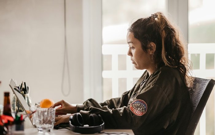 Article Image for Global Girl's Guide to Working Remotely